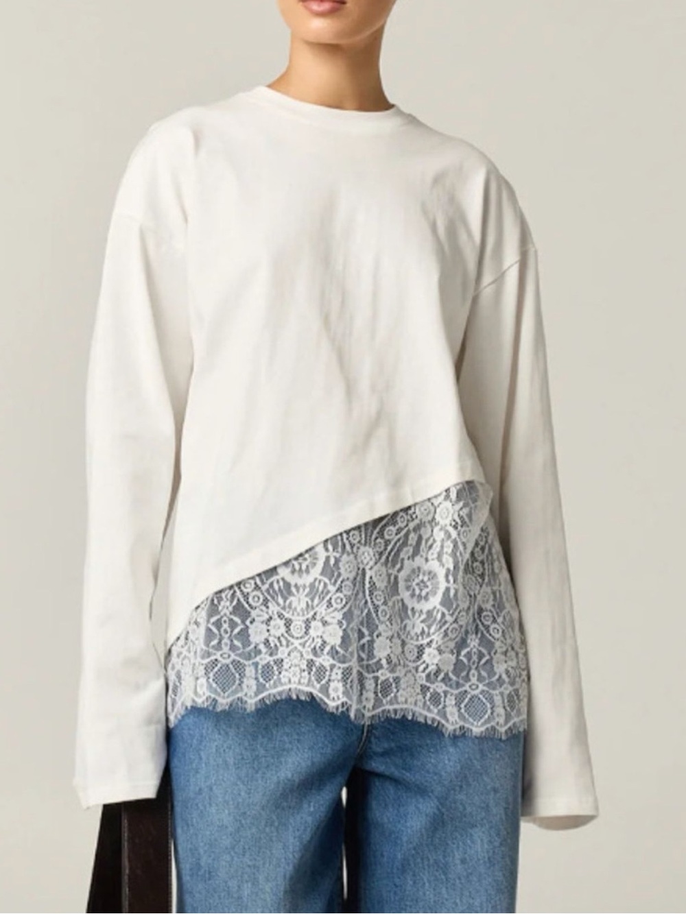 ♥️ Long-Sleeve T-Shirt with Asymmetric Lace Hem- White